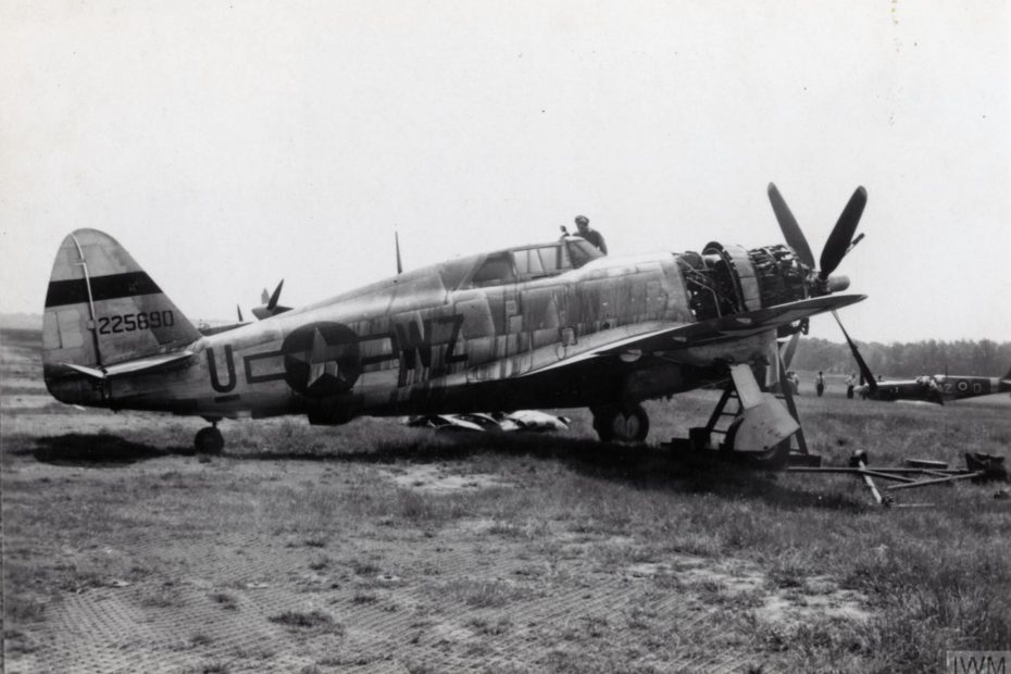 42-25690 P-47D Thunderbolt 78FG84FS WZ-U Lady Helen with RAF 234Sqn Spitfire AZD foreground FRE13304