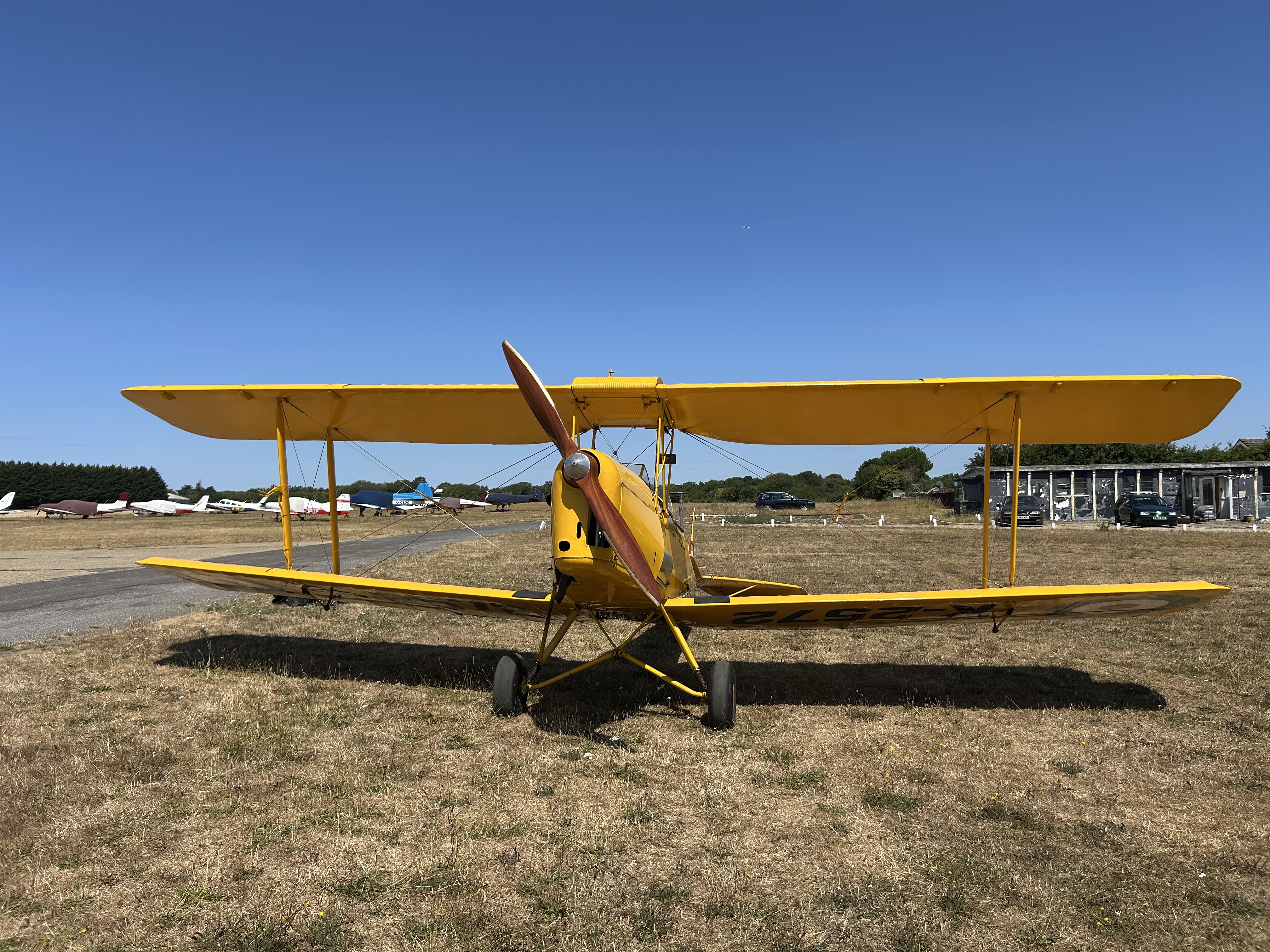 1944 De Havilland DH-82 Tiger Moth, photo 1