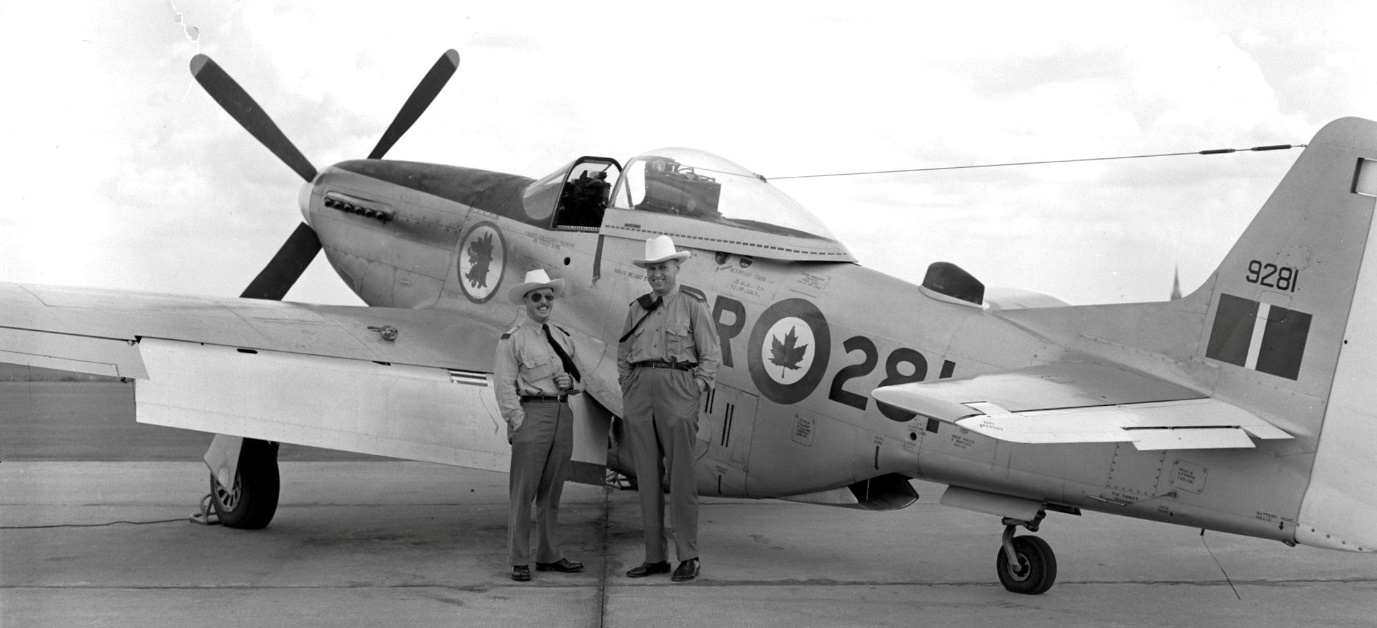 1945 North American P-51D Mustang (N6325T), photo 1